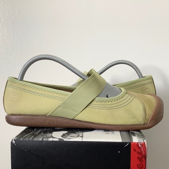 Womens Size 9 *STRAP NOT FLEXIBLE - Keen Green Leather Sienna Mary Jane Shoes - Picture 2 of 7
